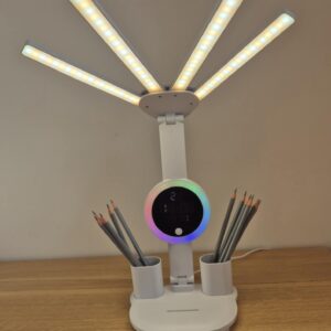 Lampka na biurko LED zmieniająca barwy z kolorowym wyświetlaczem